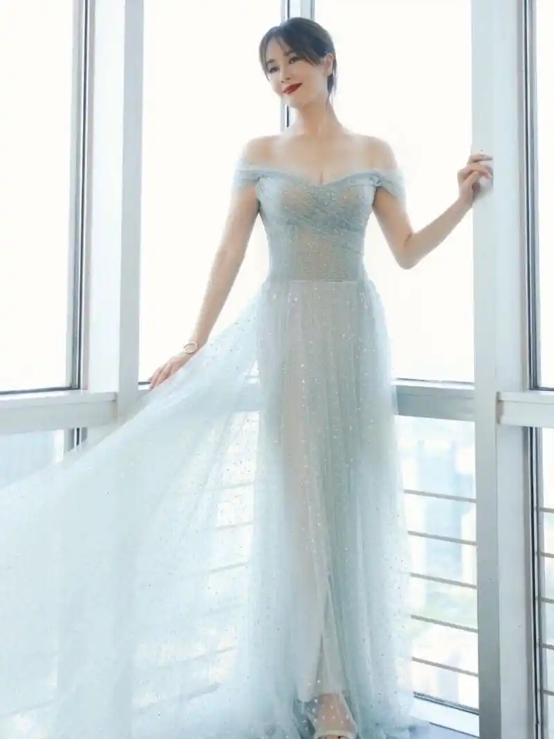 左小青,性感组图(一)