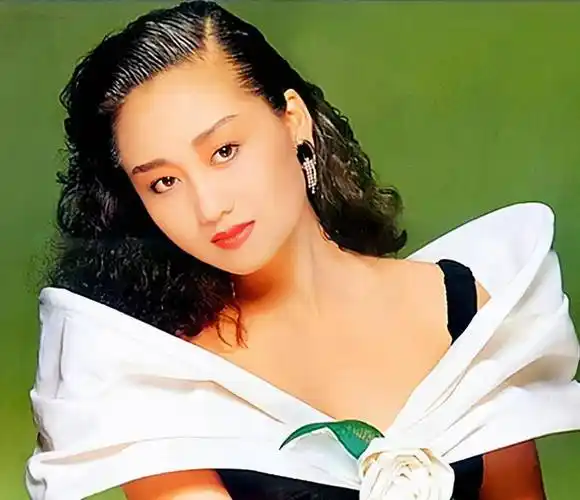 利智年轻时到底有多美?这身材真的堪称"人间宠儿"_来自_网络_图片