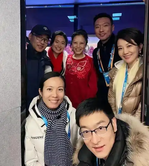 央视主持人王端端素颜照曝光没有滤镜和美颜照样可以媲美明星