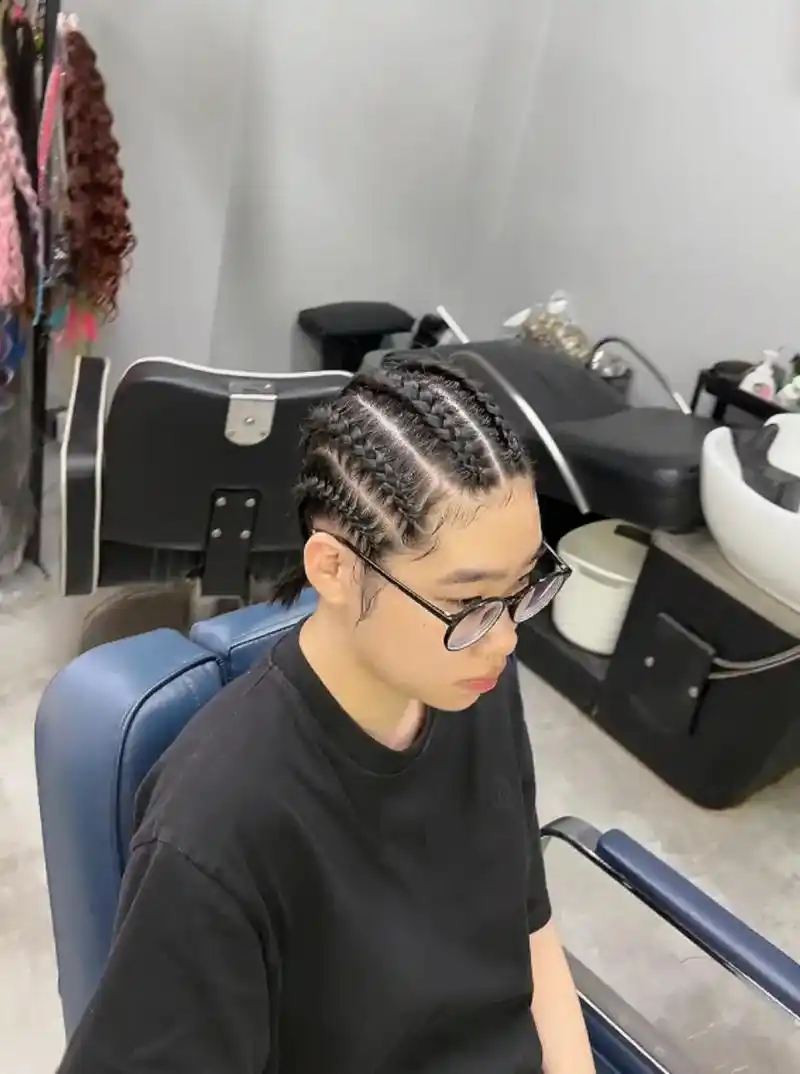 无耻之徒 卡尔同款 地垄沟发型.这是一款从我编发到现在一直都 - 抖音