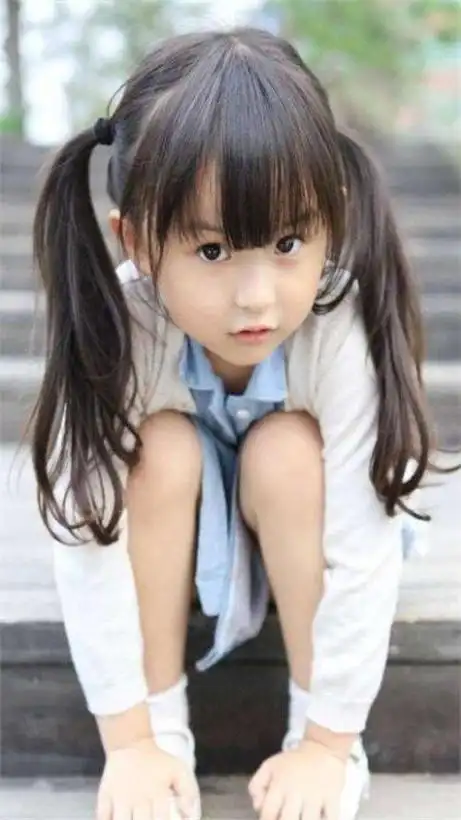 刘楚恬:2岁出道年入百万,因长相甜美被禁止整容,如今长啥样了