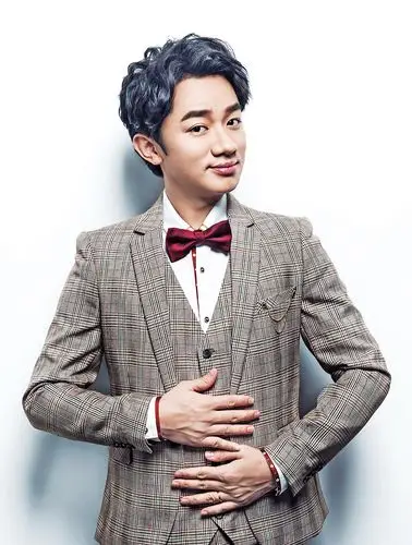 王祖蓝3,800万买楼