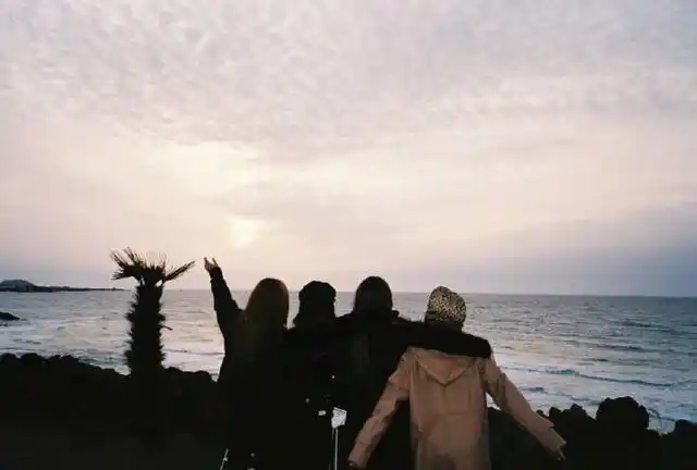 blackpink四人背影合照篇记录下的美好与梦想坚持与陪伴