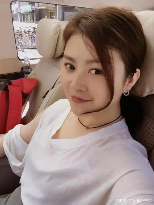 沈腾妻子近照曝光,不要骗我,这分明就是贾玲