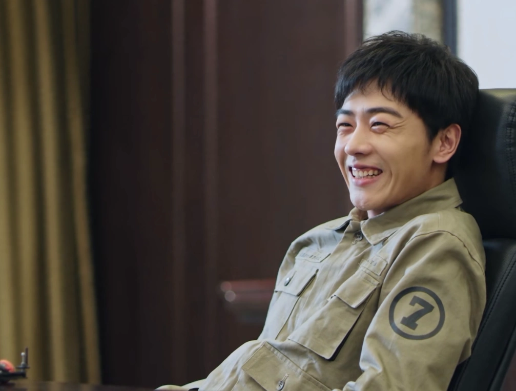 一部剧从头笑到尾,他是怎么做到的?_路征