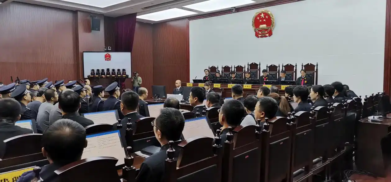 吉林43名公职人员充当保护伞的黑恶势力判了