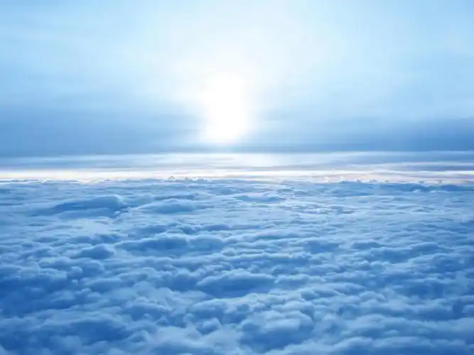 蓝天云海ppt背景图片下载