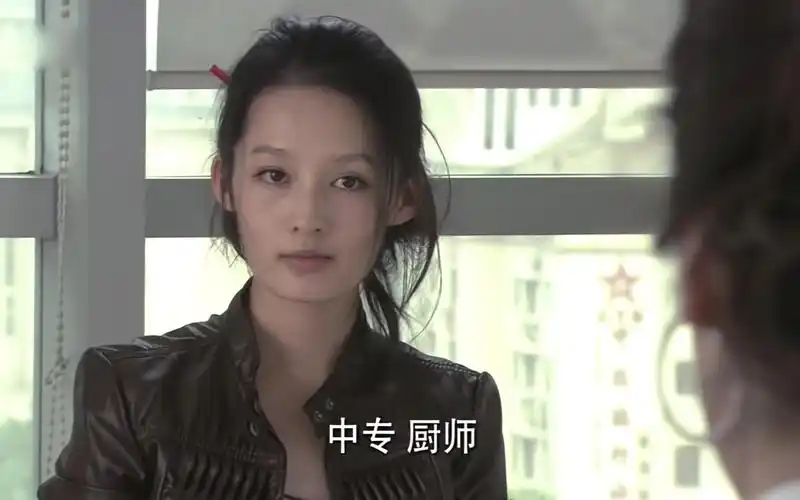 电影守望的天空女一老大葡萄李沁饰演展现超强销售实战能力的精彩桥段