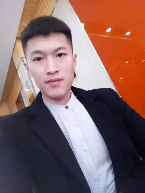 华歌30岁男汉族