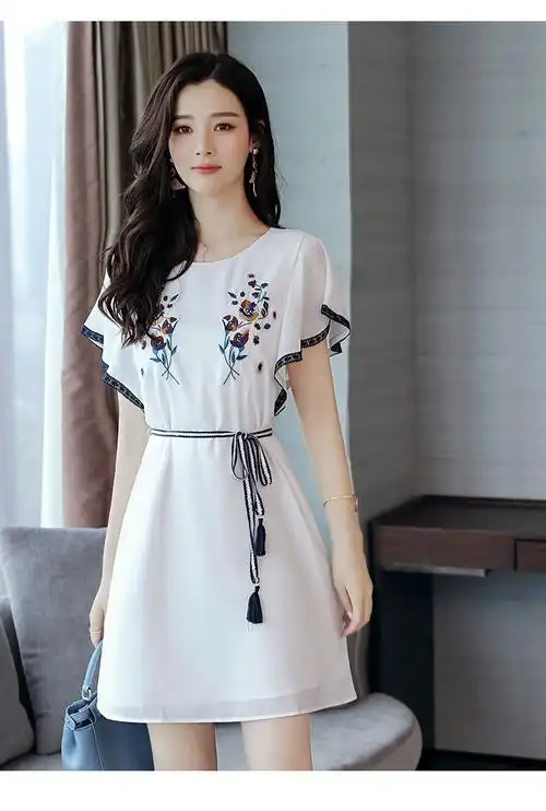 愫惠君suhuijun2017夏新款休闲雪纺薄款民族风绣花连衣裙女短裙2018