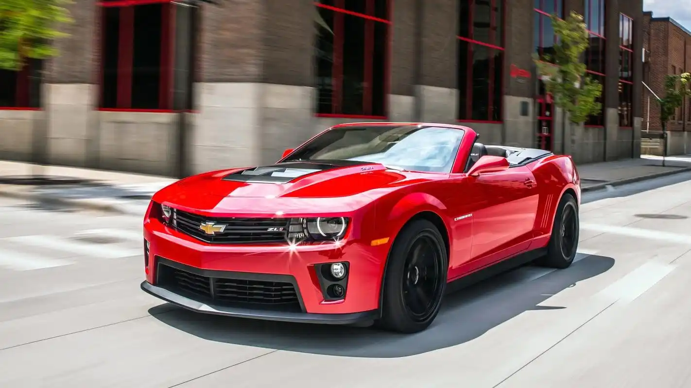 科迈罗大黄蜂跑车炫酷图片高清电脑桌面壁纸