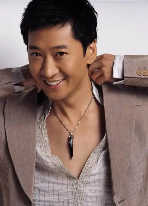 周杰静心拍《阳光普照大地》周武王已成过去式