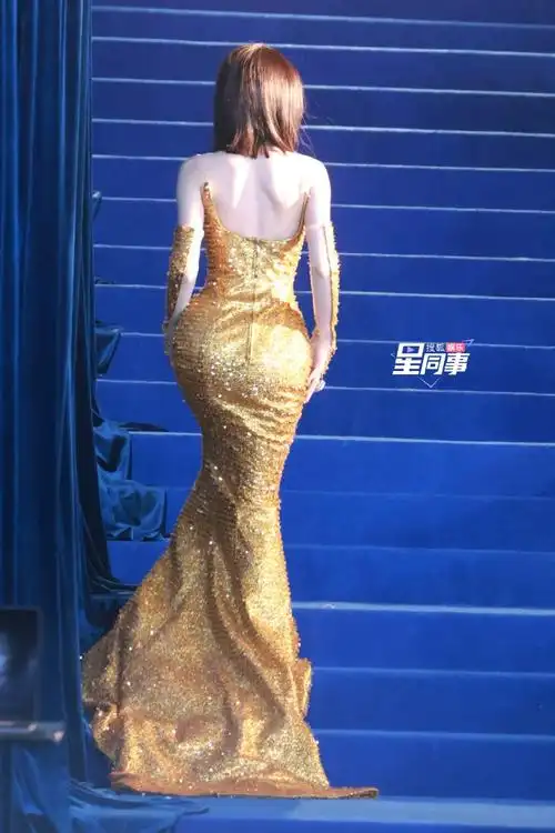 迪丽热巴腰臀比 震撼