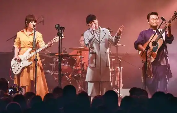 苏打绿分身乐团鱼丁糸举办演唱会