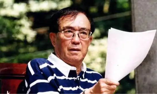 曹银娣最美越剧小生背影倾倒千万粉丝徐派转陆派风采动人