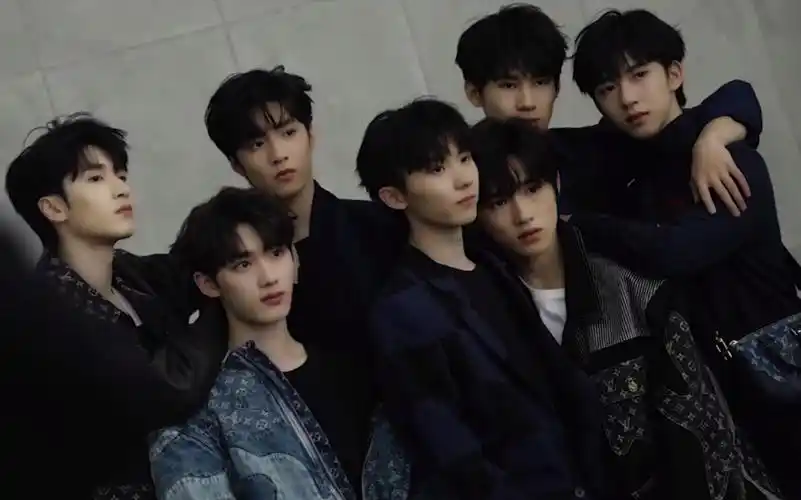 【tnt时代少年团】211118《时尚cosmo》12月刊封面大片