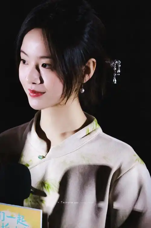 李庚希超话7715#李庚希我们一起摇太阳#240214