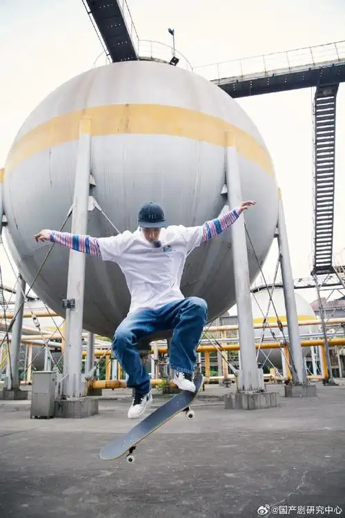 王一博体重只有125斤#天呐,王一博183的身高体重只有125斤,也太柿了