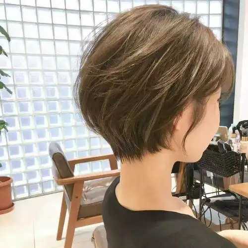 方脸女生适合什么发型?孙俪,马伊琍和李宇春的短发就是答案!