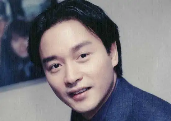 每逢佳节倍思"他",我们正努力复现全息张国荣,但愿月分外明,风继续吹.