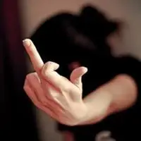 竖中指超拽的女生霸气头像看不见脸的各种鄙视手势