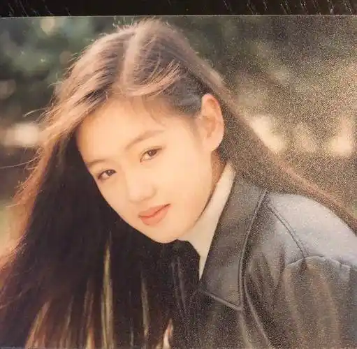 薛佳凝个人资料(皈依佛门?