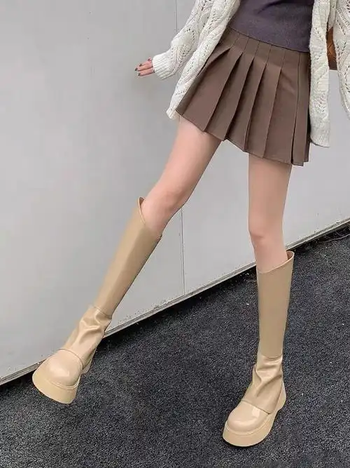 裤靴是真的帅啊美眉们必入颜值担当