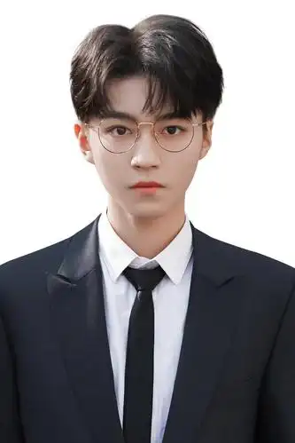 粉丝为王俊凯p的证件照分享 最帅检察官没有之一