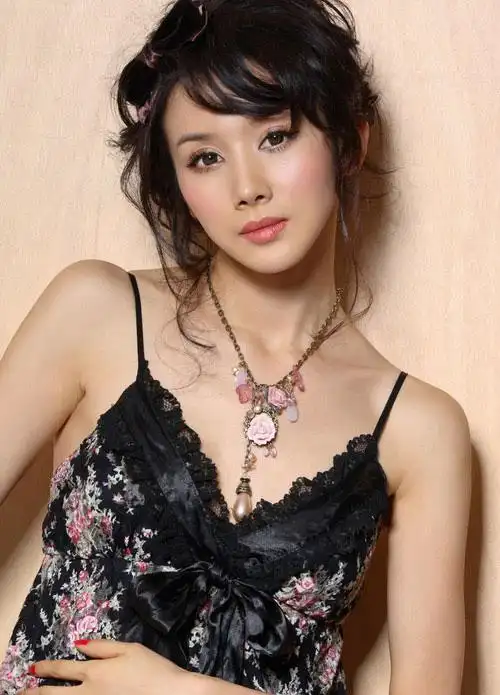 孙菲菲清爽写真柔媚纯美