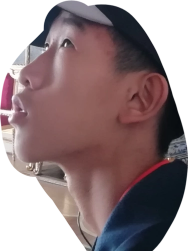 14岁男生喉结这样大吗?