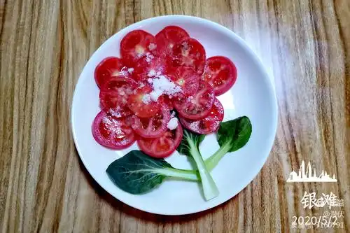 哄女儿,我的这个西红柿摆盘确实有水平!