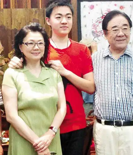 金铁霖的历任妻子介绍金铁霖有过几次婚姻