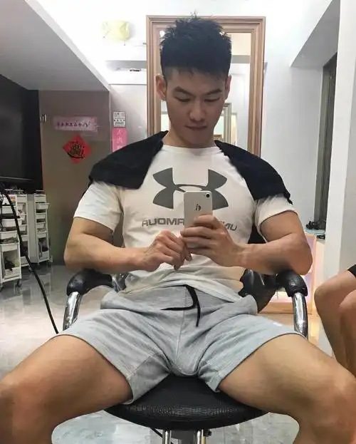 来自台湾的吴俊超帅超可爱ig上已成鸡场