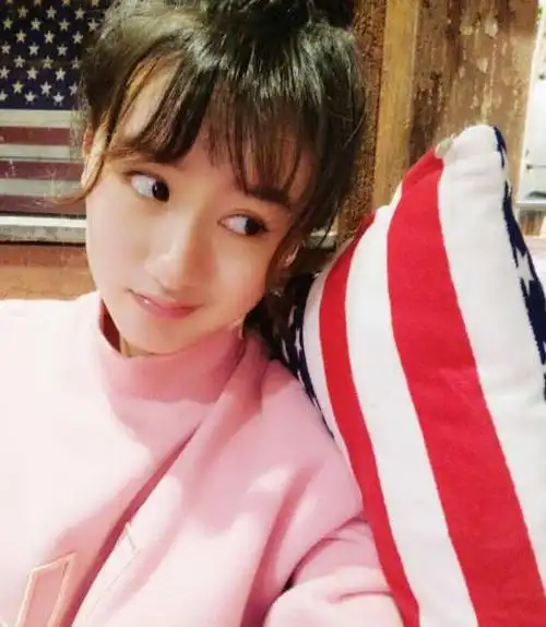 从12年出道至今,袁冰妍饰演的角色众多,参演的电视剧类型广泛.