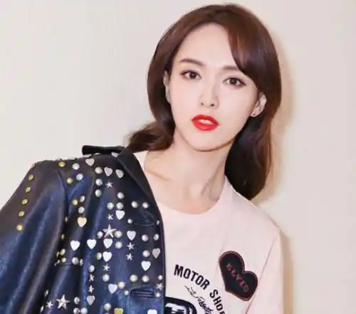 杨幂的刘海终于来啦!"第一绝色"白浅姑姑惊艳上线!