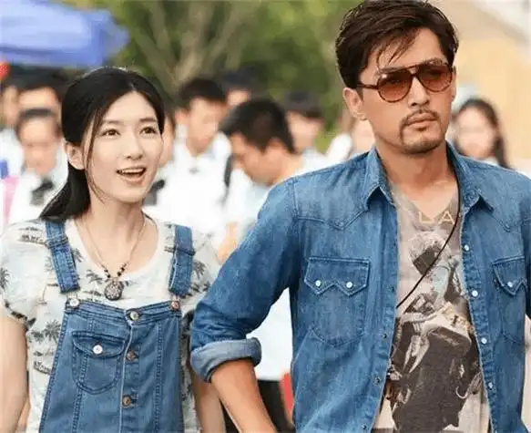 "冷艳才女"江疏影:接待外国首相当翻译,陪皇室长公主出席活动_胡歌