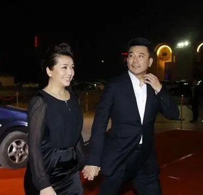 51岁江珊再遇真爱,小15岁男友隔空喊话,4字尽显男友力!