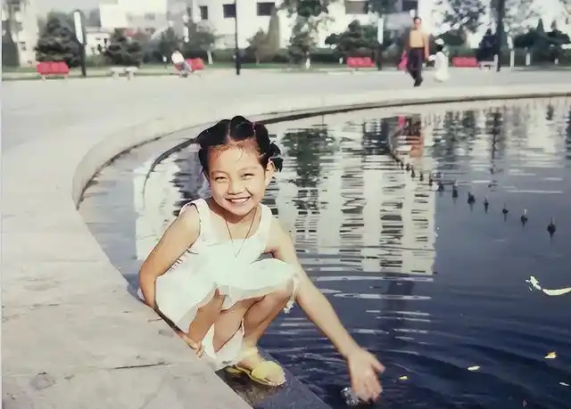 上世纪九十年代童年照,孩子的纯真笑容令人心醉