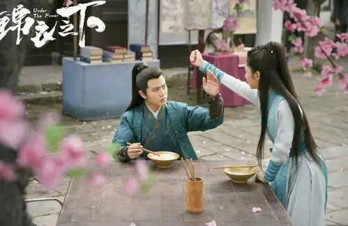 锦衣之下(谭松韵×任嘉伦)袁今夏×陆绎 - 堆糖,美图壁纸兴趣社区