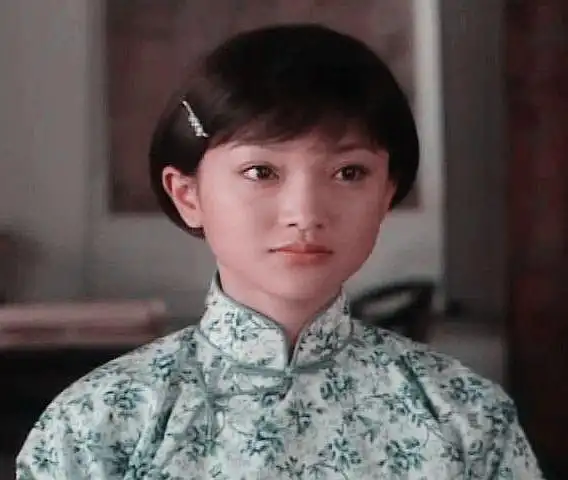 周迅颜值被低估,年轻时不输赵薇蒋勤勤,即使面对陈红也不落下风