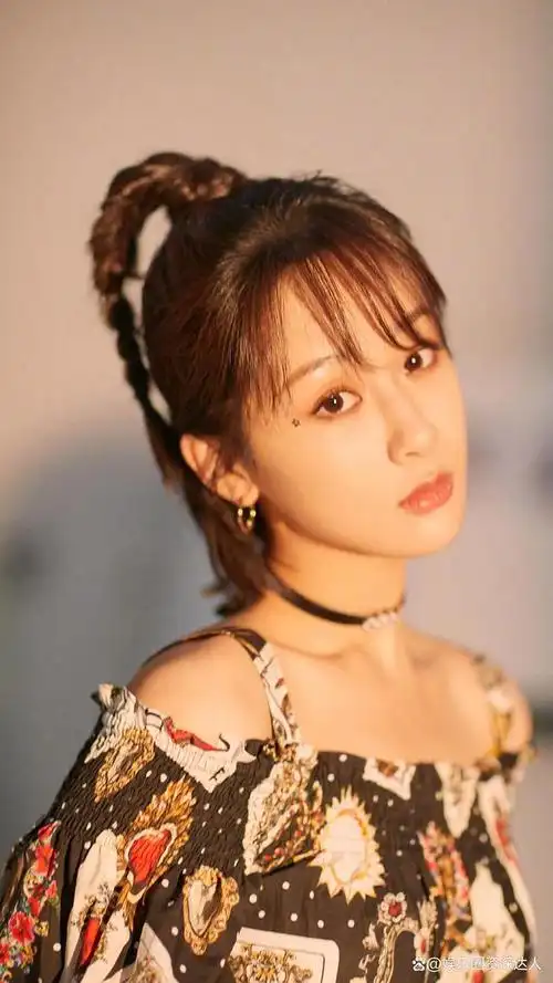 杨紫,1992 年 11 月 6 日出生于北京市.