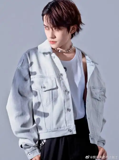 谢娜喊易烊千玺多多见面##时代少年团给易烊千玺庆生