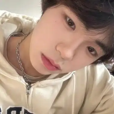 显得非常的霸气,特别适合一些内心特别刚强的男孩子作为微信头像使用