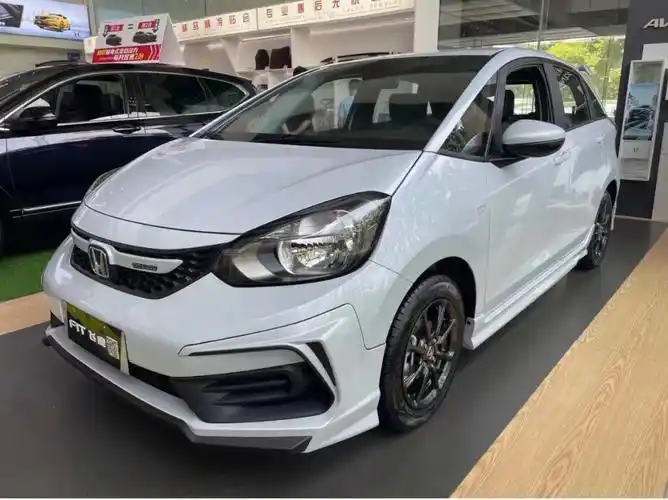 10万内性价比最高的小钢炮之一本田飞度