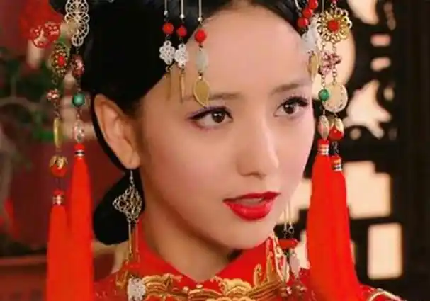 佟丽娅是大家很熟悉的一位女演员,她参演过很多电视剧,尤其是一些古装