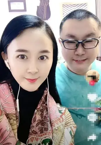 尹相杰小16岁妻子近照曝光颜值不输女明星系拍卖公司高管