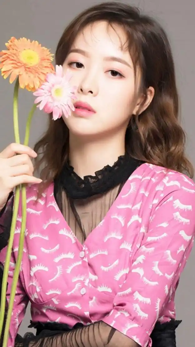 女神赵尧珂,自然的女神范儿尽显嫣然,温柔如水淑女范