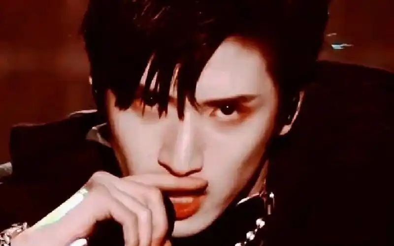 严浩翔《飘向北方》直拍,永远的神_哔哩哔哩_bilibili