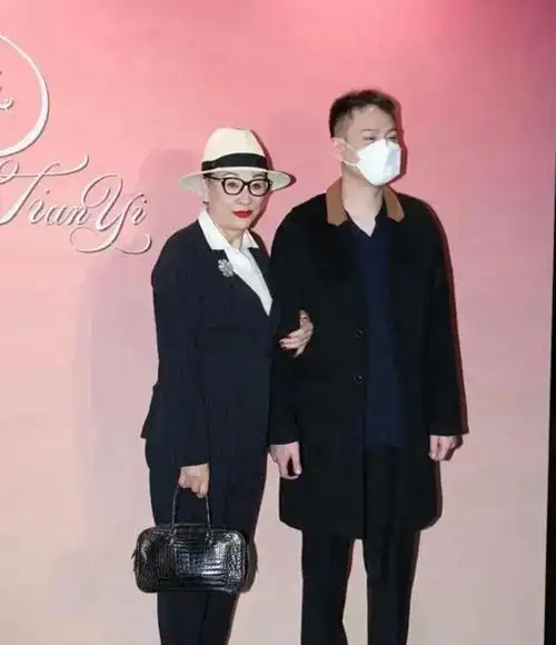 汤珈铖|汤子嘉|汤君年|王祖贤|王思聪|张雨绮|上海市_网易订阅