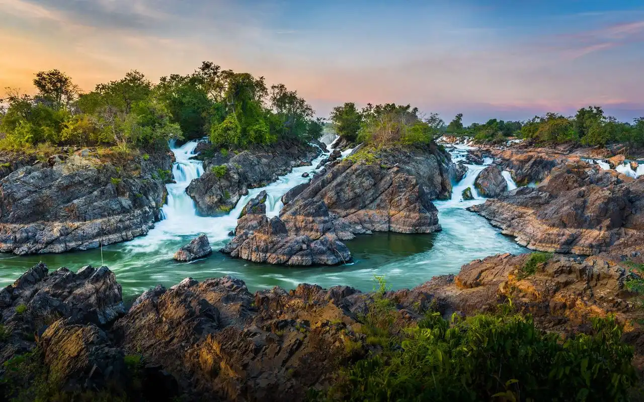 精选高清壮观的瀑布风景桌面壁纸图片 第一辑
